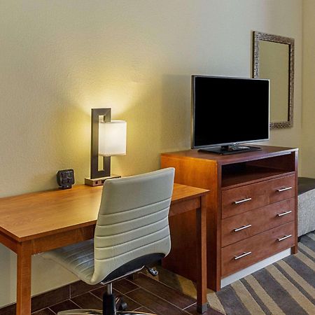 Comfort Suites Near Tanger Outlet Mall Gonzales Luaran gambar