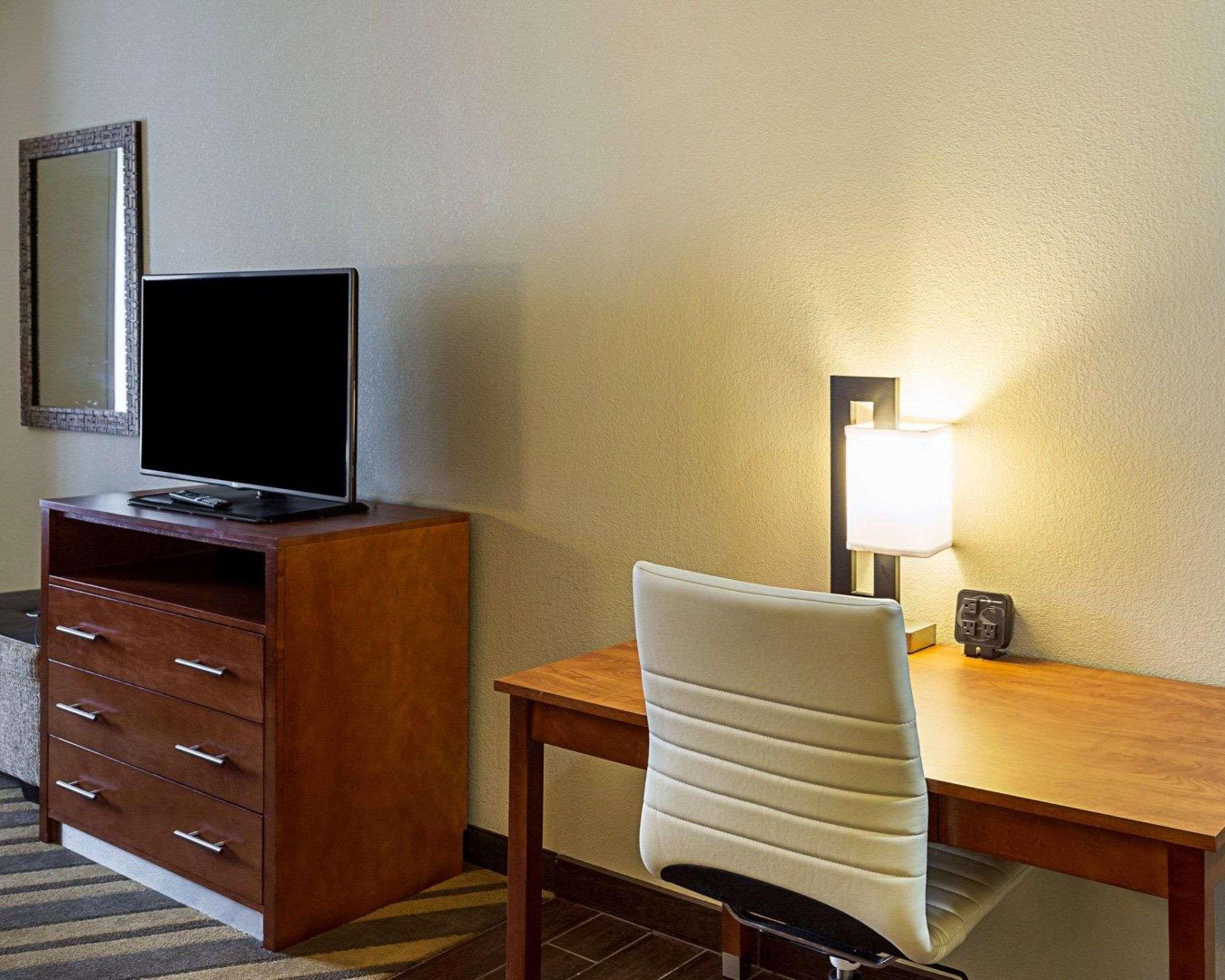 Comfort Suites Near Tanger Outlet Mall Gonzales Luaran gambar