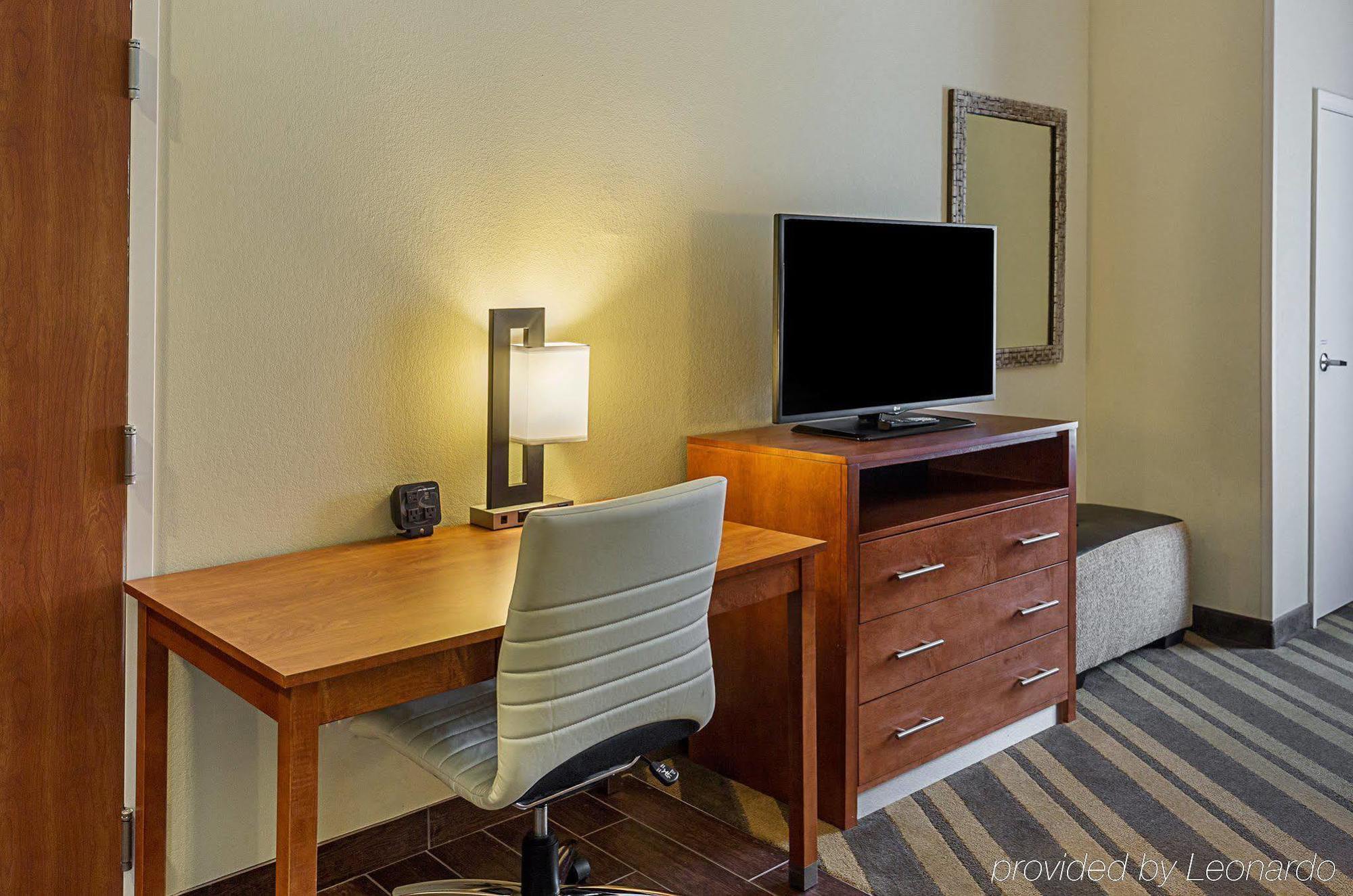 Comfort Suites Near Tanger Outlet Mall Gonzales Luaran gambar